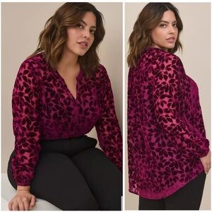 NWT Torrid Womens Floral Velvet Burnout Top Size 1X Feminine Romantic Office